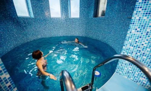 Отель Комильфо Пятигорск - Фото 3. Бассейн