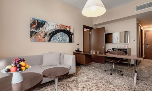 «Mantera Resort Congress 5*» / «Мантера Резорт и Конгресс» отель Сочи - Фото 100. Люкс Джуниор 2-местный 2-комнатный