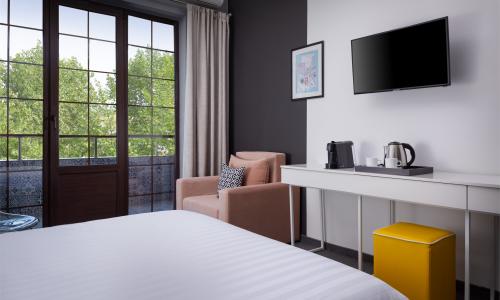 Отель Beton Brut Ultra All Inclusive SPA Витязево, Анапа - Фото 65. Стандартный 2-местный (боковой вид на море)