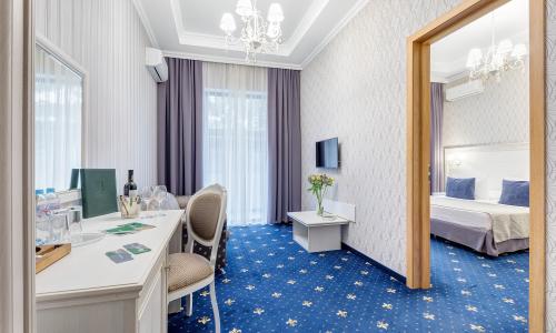 LERMONT HOTEL Геленджик - Фото 34. Фэмили Студио 3-местный 2-комнатный (с балконом, 1 этаж)