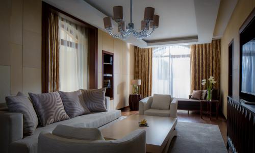 Sochi Marriott Krasnaya Polyana Красная Поляна, Сочи - Фото 129. Люкс 2-местный Президентский (с видом на горы)