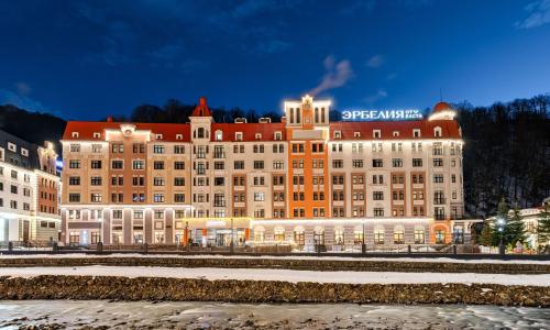 Отель Эрбелия от Васта (ex. Mercure Rosa Khutor) Роза Хутор, Сочи - Фото 9. Фасад