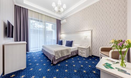 LERMONT HOTEL Геленджик - Фото 33. Фэмили Студио 3-местный 2-комнатный (с балконом, 1 этаж)