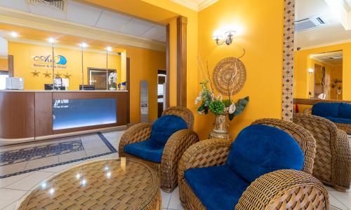 Alex Resort & Spa Hotel Гагра - Фото 19. Ресепшн