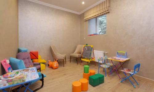 Amra Park-hotel SPA Гагра - Фото 134. Детская комната и площадка