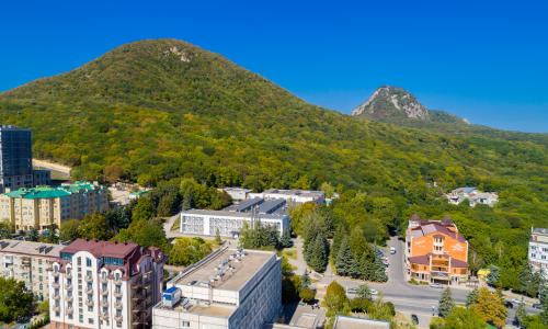 Санаторий Бальнеогрязелечебница Железноводск - Фото 8. Фасад