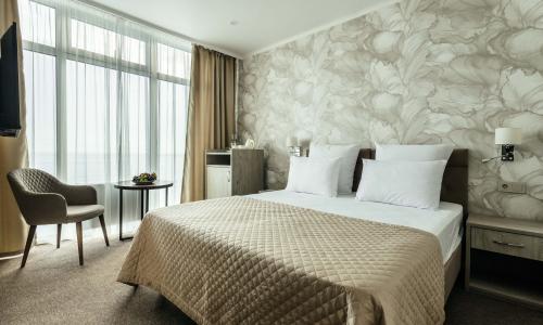 Amra Park-hotel SPA Гагра - Фото 148. Фэмили Сюит 2-местный 2-комнатный (с балконом, корпус 3)