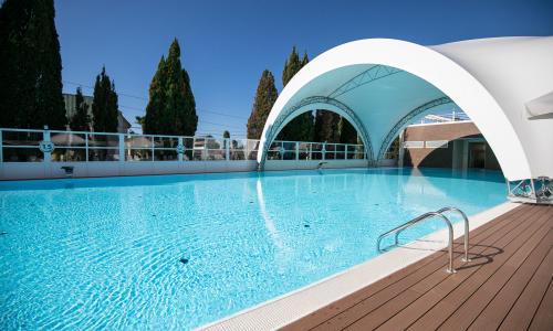 Отель Бридж Резорт / Bridge Resort Сочи - Фото 31. Комплекс бассейнов BREEZE