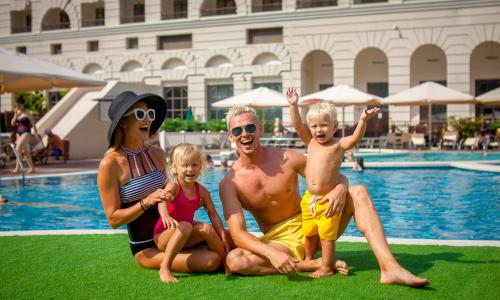 Sochi Marriott Krasnaya Polyana Красная Поляна, Сочи - Фото 38. Открытый бассейн лето