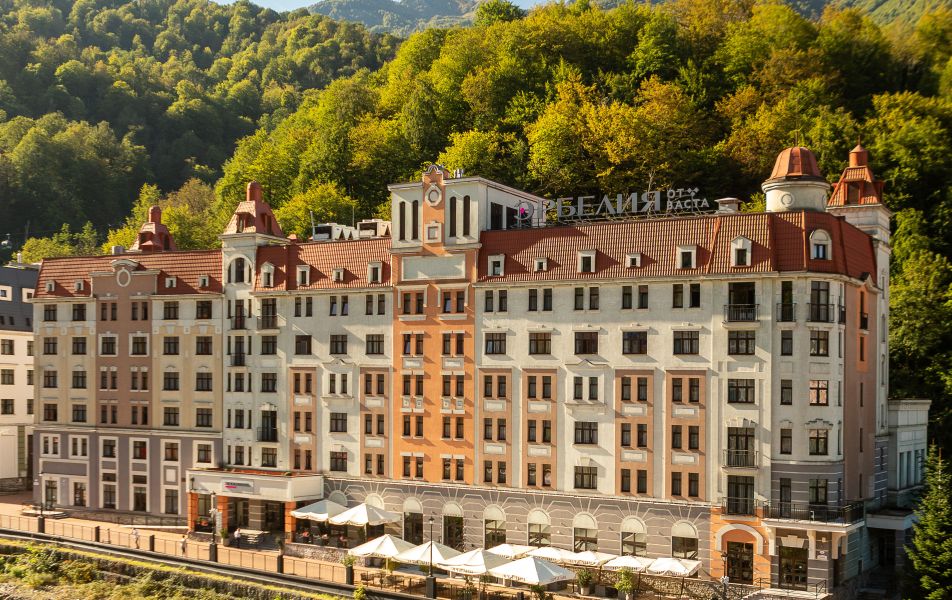 Отель Эрбелия от Васта (ex. Mercure Rosa Khutor) Роза Хутор, Сочи - Фото 1. Внешний вид