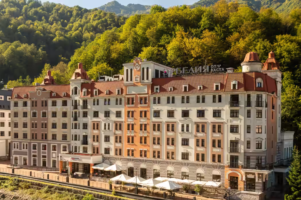 Отель Эрбелия от Васта (ex. Mercure Rosa Khutor) Роза Хутор, Сочи - Фото 1. Внешний вид