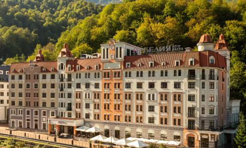 Отель Эрбелия от Васта (ex. Mercure Rosa Khutor) Роза Хутор, Сочи - Фото 1. Внешний вид