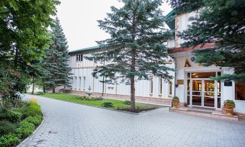 Санаторий Вилла Арнест Кисловодск - Фото 26. Территория