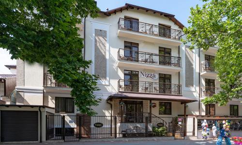 Отель Nizza Геленджик - Фото 1. Территория