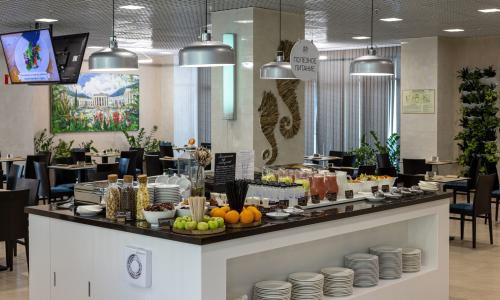 Sea Galaxy Hotel Congress Spa Сочи - Фото 15. Шведский стол