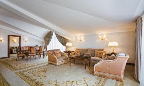 Отель PALMIRA PALACE Ялта - Фото 90. Апартаменты 4-местный 1-комнтаный (Брюссель)