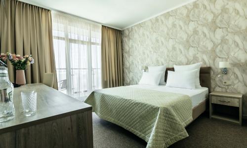 Amra Park-hotel SPA Гагра - Фото 153. Апартаменты 2-местный 3-комнатный (с балконом, корпус 3)