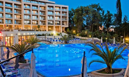 Свисс отель Резорт Сочи Камелия / «Swissotel Resort Sochi Kamelia» Сочи - Фото 3. Бассейн