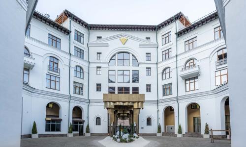 Отель RIXOS Krasnaya Polyana Sochi Эсто-Садок, Красная Поляна, Сочи - Фото 3. Внешний вид, территория