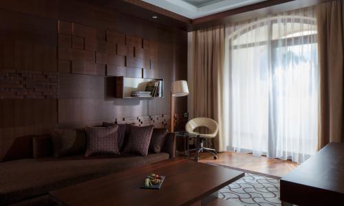 Sochi Marriott Krasnaya Polyana Красная Поляна, Сочи - Фото 131. Люкс 2-местный Президентский (с видом на горы)