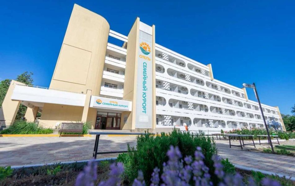 Отель Семейный курорт Евпатория - Фото 1. «Семейный курорт» отель (бывш. Family Resort)