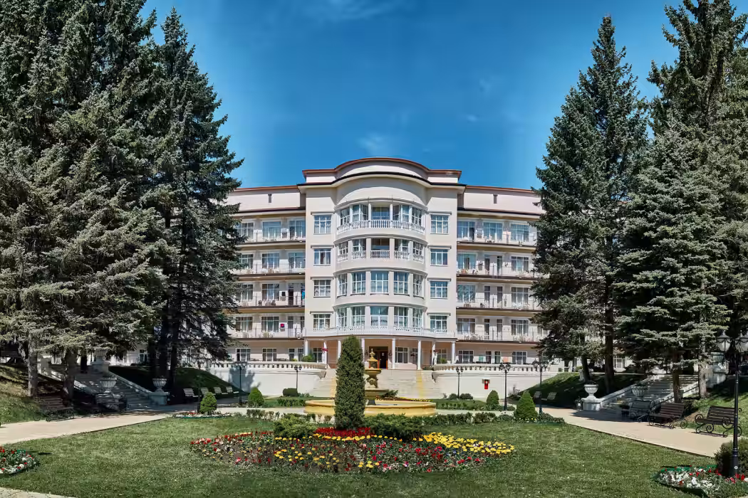 Санаторий Центросоюз Кисловодск - Фото 1. Внешний вид
