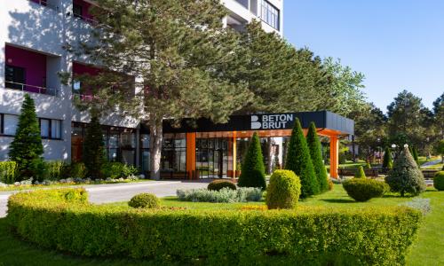 Отель Beton Brut Ultra All Inclusive SPA Витязево, Анапа - Фото 4. Территория