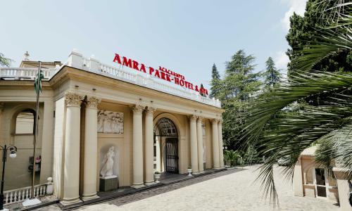 Amra Park-hotel SPA Гагра - Фото 9. Территория