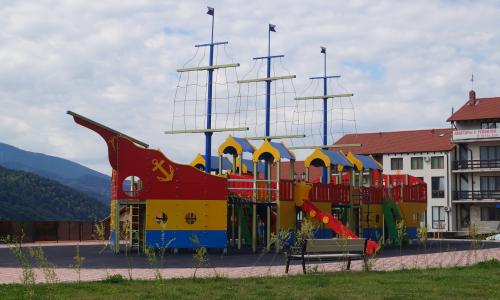 «Беларусь» комплекс отдыха Красная Поляна, Сочи - Фото 43. Детская площадка