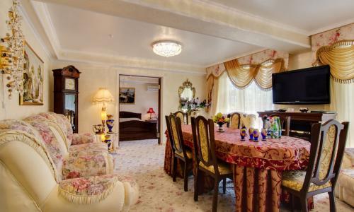 Санаторий Пятигорский Нарзан Пятигорск - Фото 42. Сюит 2-местный 3-комнатный