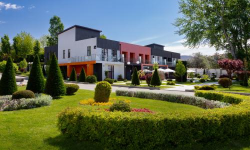 Отель Beton Brut Ultra All Inclusive SPA Витязево, Анапа - Фото 6. Территория