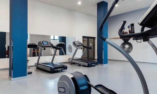 Отель Novotel Fit / Новотель Фит Красная Поляна Эсто-Садок, Сочи - Фото 57. Тренажерный зал