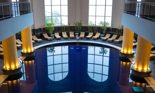 Отель RIXOS Krasnaya Polyana Sochi Эсто-Садок, Красная Поляна, Сочи - Фото 26. Бассейн