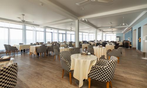Alex Resort & Spa Hotel Гагра - Фото 26. Ресторан Шведской линии Хемингуэй