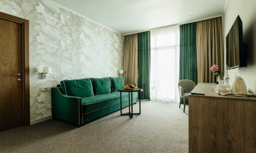 Amra Park-hotel SPA Гагра - Фото 154. Апартаменты 2-местный 3-комнатный (с балконом, корпус 3)