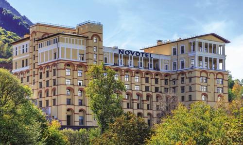 Отель Novotel Resort and spa Krasnaya Polyana Эсто-Садок, Сочи - Фото 6. Фасад