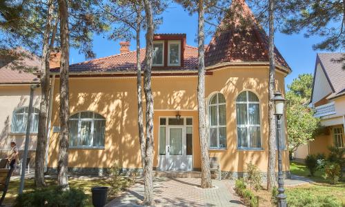 Альма Парк Резорт Песчаное - Фото 94. Вилла 10-местная 2-этажная (5 спален)