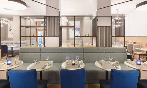 Courtyard by Marriott Sochi Krasnaya Polyana Hotel Эсто-Садок, Сочи - Фото 14. Лобби-бар