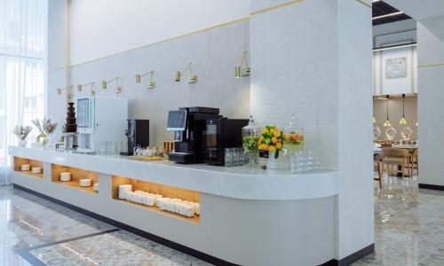 Зенит Резорт отель и СПА / «ZENITH RESORT HOTEL SPA» 5* Джемете, Анапа - Фото 74. Зал шведской линии
