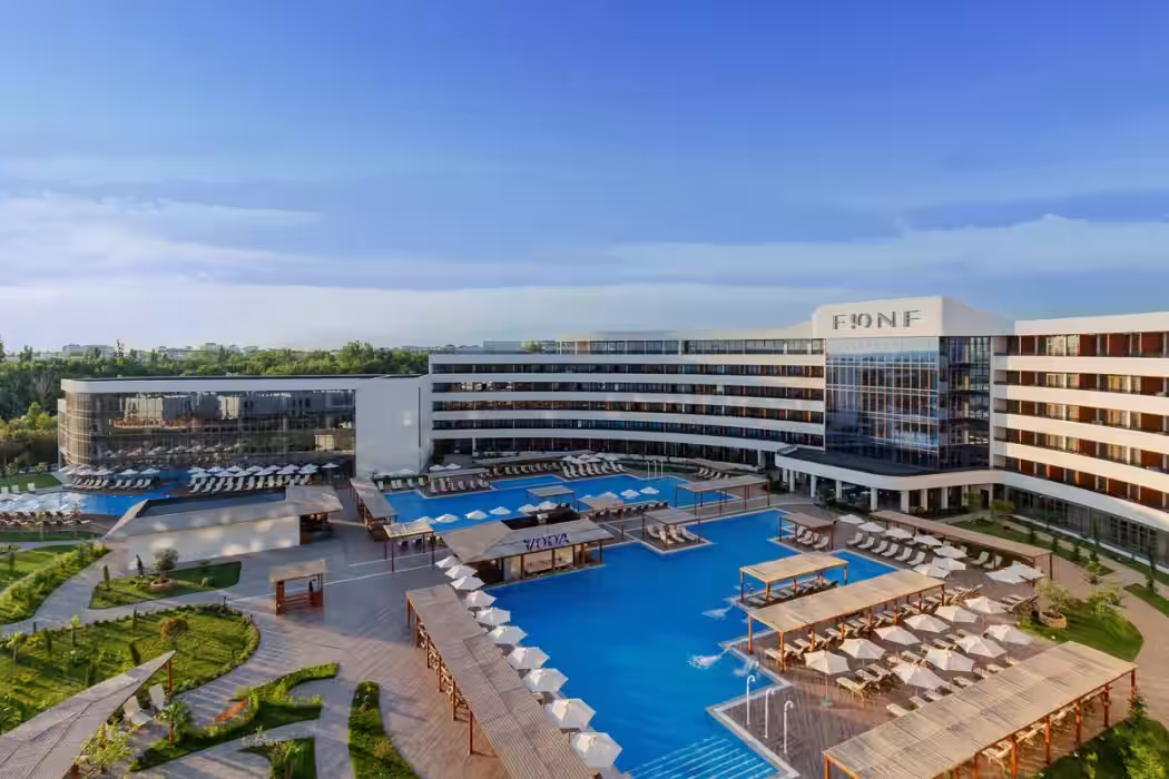Miracleon Fюnf Luxury Resort SPA Anapa Витязево, Анапа - Фото 1. Внешний вид