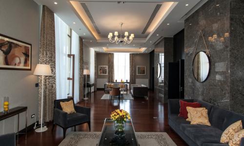 Отель Novotel Resort and spa Krasnaya Polyana Эсто-Садок, Сочи - Фото 41. Люкс 6-местный 2-комнатный Президентский