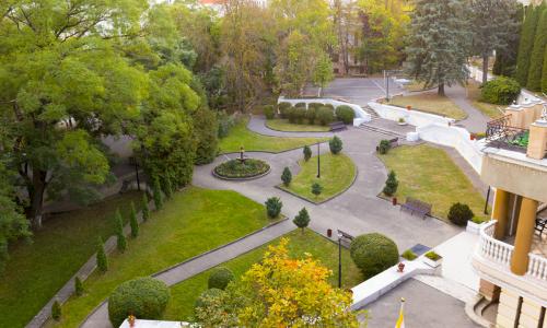 Санаторий им. С.М. Кирова Кисловодск - Фото 8. Территория