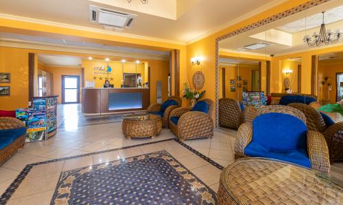 Alex Resort & Spa Hotel Гагра - Фото 17. Ресепшн