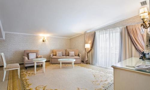 Отель PALMIRA PALACE Ялта - Фото 77. Люкс Париж 2-местный 2-уровневый