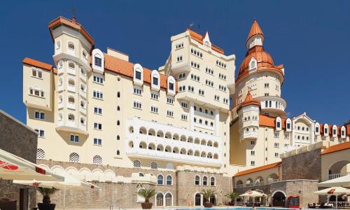 Отель Богатырь Адлер, Сочи - Фото 11. Бассейн