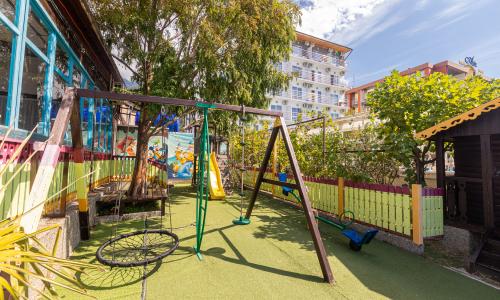 Alex Resort & Spa Hotel Гагра - Фото 81. Детская площадка