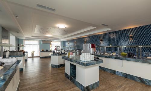 Alex Resort & Spa Hotel Гагра - Фото 32. Ресторан Шведской линии Хемингуэй