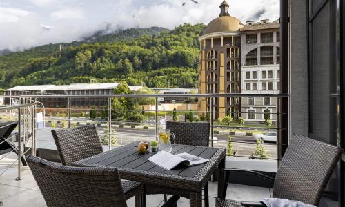 Отель Снега «Snega Apart Hotel by Provence» Эсто-Садок, Сочи - Фото 9. Балкон