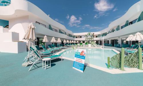 Клуб отель Бора-Бора / Club hotel Bora-Bora Анапа - Фото 4. Территория