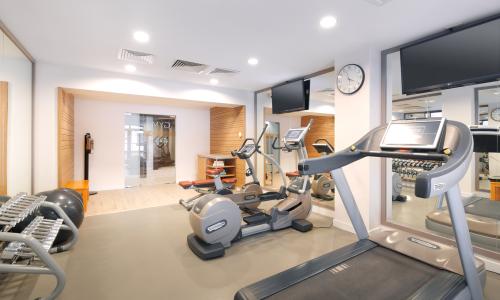 Courtyard by Marriott Sochi Krasnaya Polyana Hotel Эсто-Садок, Сочи - Фото 23. Тренажерный зал